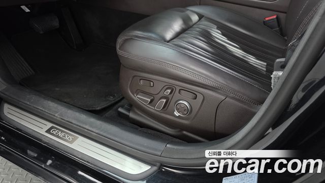 Genesis G90 5.0 AWD Prestige 2019 — фото 36