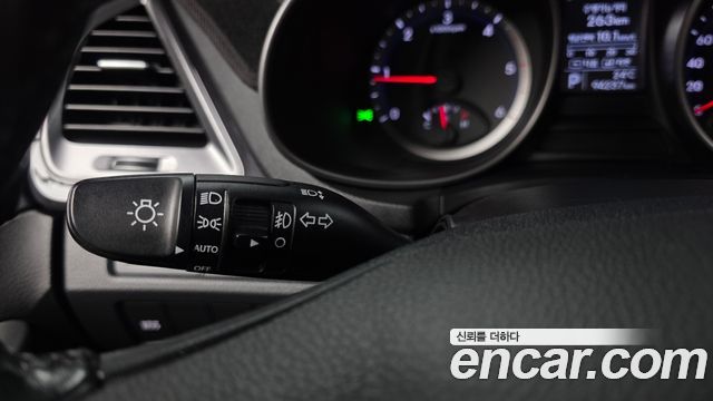 Hyundai Santa Fe (DM) Diesel(e-VGT) 2.0 2WD Premium 2013 — фото 30
