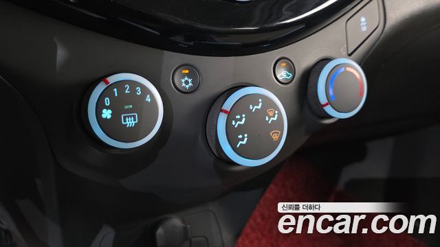 Chevrolet Spark Spark S LT 2014 — фото 24