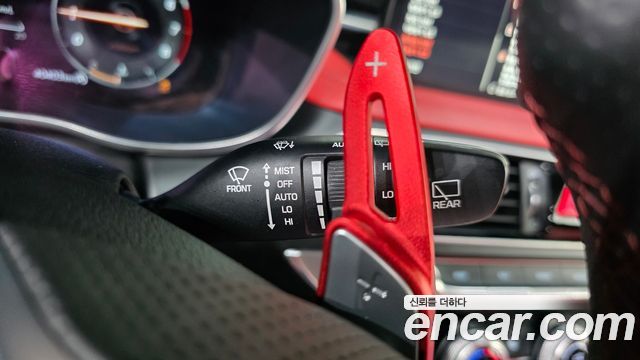 Genesis G70 Shooting Brake Gasoline 2.0T 4WD 2023 — фото 27