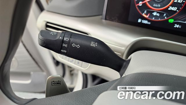 Hyundai Nexo Premium 2023 — фото 18