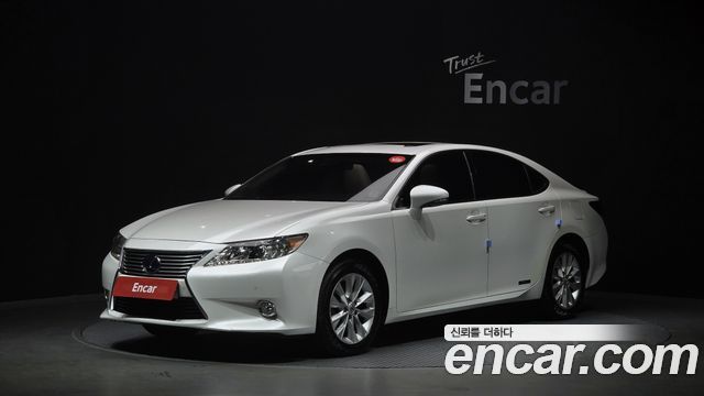 Lexus ES300h Executive XV60