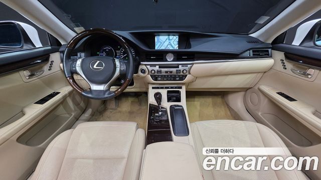 Lexus ES300h Executive XV60 2013 — фото 7