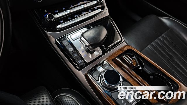 Genesis EQ900 3.8 GDI AWD Premium Luxury 2017 — фото 9