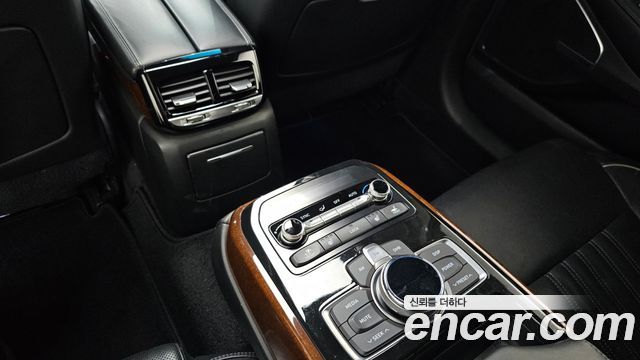 Genesis EQ900 3.8 GDI AWD Premium Luxury 2017 — фото 17