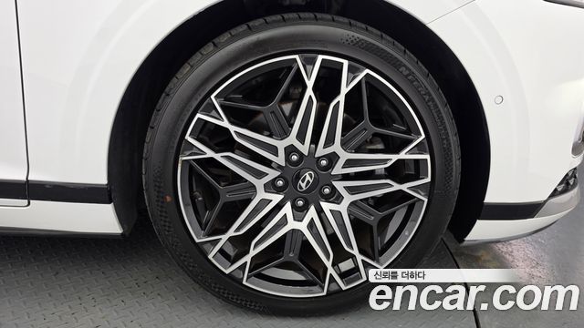 Hyundai Grandeur (GN7) 3,5 Gasoline 4WD Exclusive 2023 — фото 5
