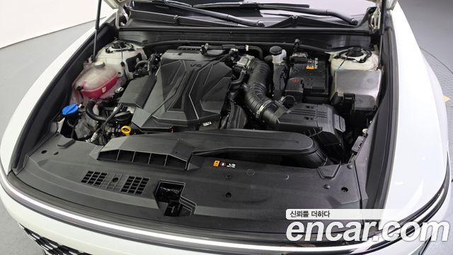 Hyundai Grandeur (GN7) 3,5 Gasoline 4WD Exclusive 2023 — фото 6