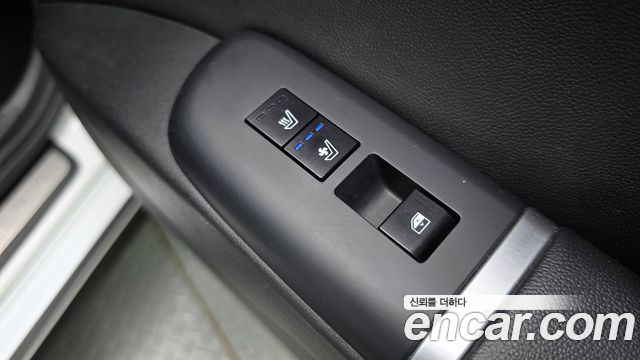 Hyundai Grandeur (GN7) 3,5 Gasoline 4WD Exclusive 2023 — фото 18