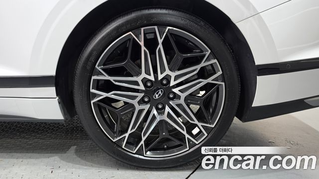 Hyundai Grandeur (GN7) 3,5 Gasoline 4WD Exclusive 2023 — фото 21