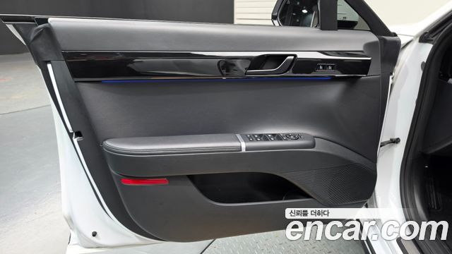 Hyundai Grandeur (GN7) 3,5 Gasoline 4WD Exclusive 2023 — фото 24
