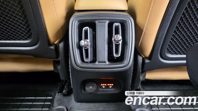 Volvo XC40 T4 Inscription 2020 — фото 18