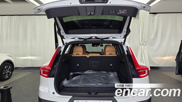 Volvo XC40 T4 Inscription 2020 — фото 20