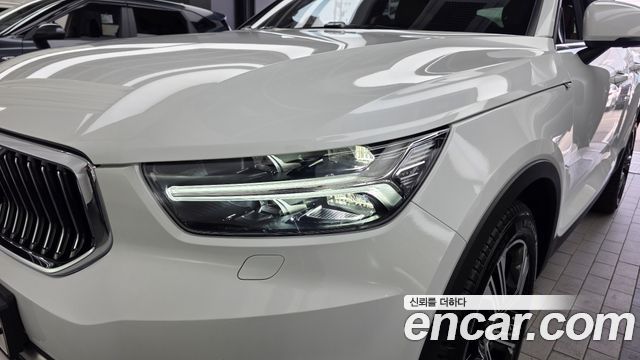 Volvo XC40 T4 Inscription 2020 — фото 22
