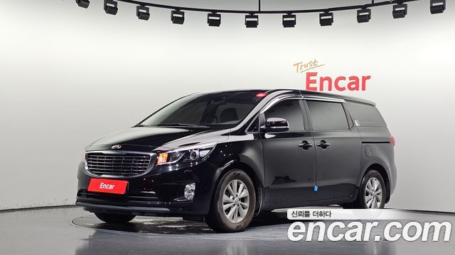 Kia Carnival 11-seater Deluxe