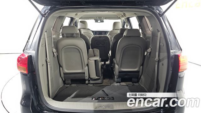 Kia Carnival 11-seater Deluxe 2017 — фото 15