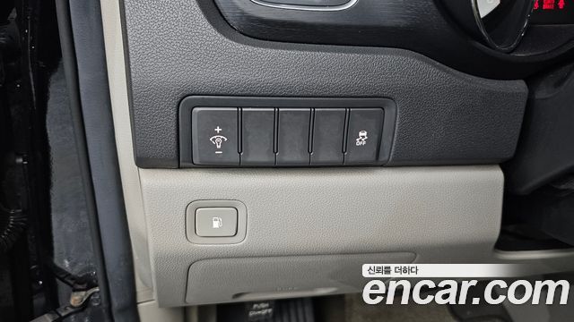 Kia Carnival 11-seater Deluxe 2017 — фото 18