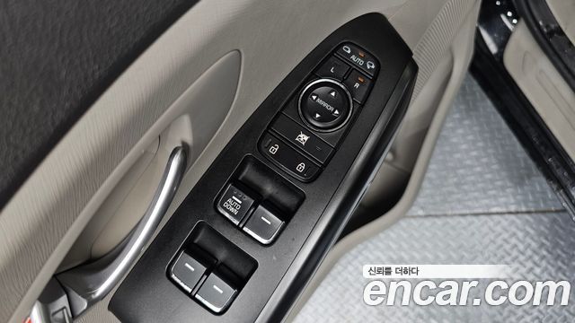 Kia Carnival 11-seater Deluxe 2017 — фото 19