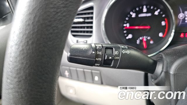 Kia Carnival 11-seater Deluxe 2017 — фото 20