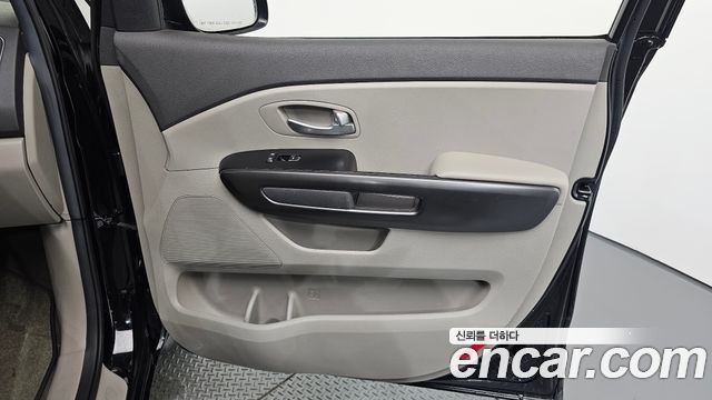 Kia Carnival 11-seater Deluxe 2017 — фото 24