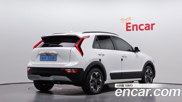 Kia Niro EV Air 2023 — фото 2