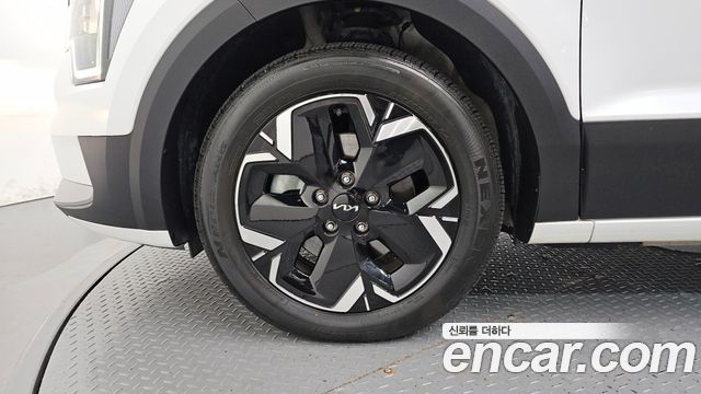Kia Niro EV Air 2023 — фото 5