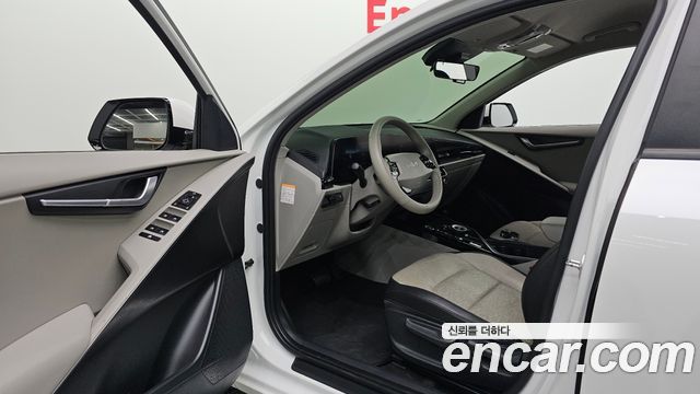 Kia Niro EV Air 2023 — фото 10