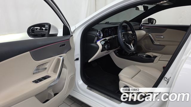Mercedes-Benz A-Class (W177) A220 Hatchback 2022 — фото 10