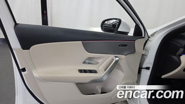 Mercedes-Benz A-Class (W177) A220 Hatchback 2022 — фото 24