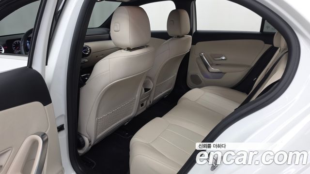 Mercedes-Benz A-Class (W177) A220 Hatchback 2022 — фото 26
