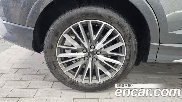 Audi Q3 (F3) 40 TFSI Quattro Premium Sport Back 2024 — фото 5