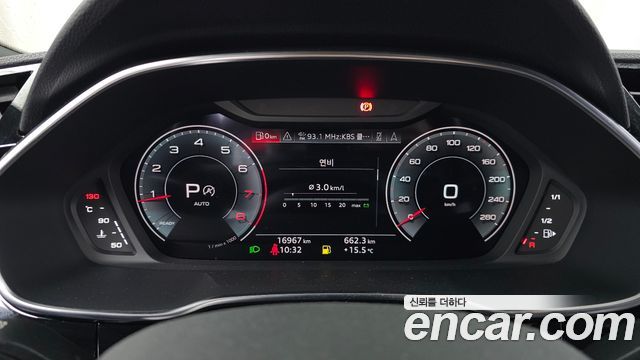 Audi Q3 (F3) 40 TFSI Quattro Premium Sport Back 2024 — фото 8