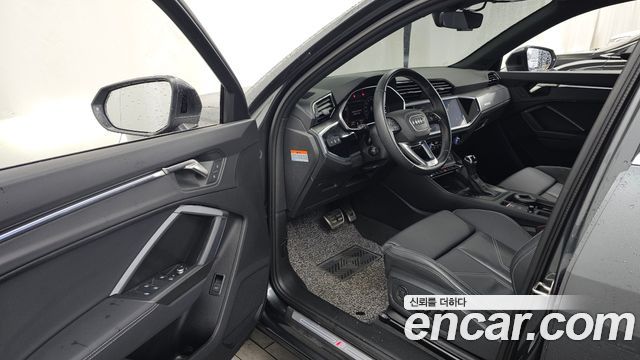 Audi Q3 (F3) 40 TFSI Quattro Premium Sport Back 2024 — фото 10