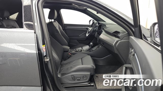 Audi Q3 (F3) 40 TFSI Quattro Premium Sport Back 2024 — фото 11