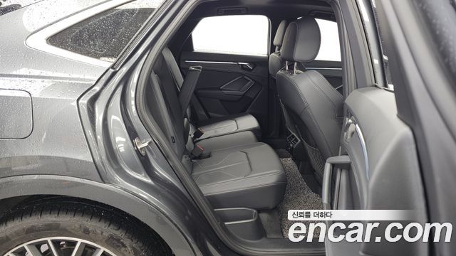 Audi Q3 (F3) 40 TFSI Quattro Premium Sport Back 2024 — фото 12