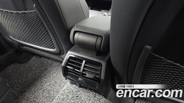 Audi Q3 (F3) 40 TFSI Quattro Premium Sport Back 2024 — фото 19