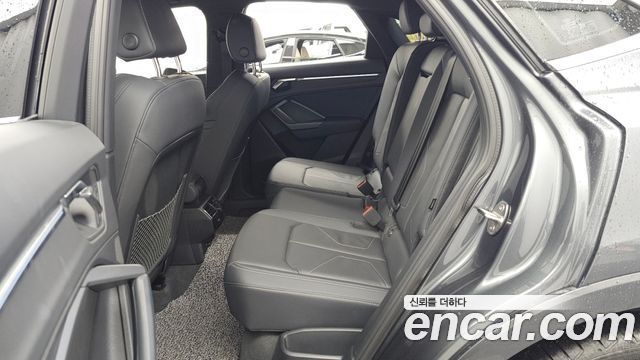 Audi Q3 (F3) 40 TFSI Quattro Premium Sport Back 2024 — фото 26