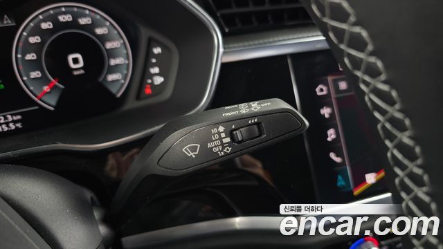 Audi Q3 (F3) 40 TFSI Quattro Premium Sport Back 2024 — фото 30