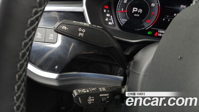 Audi Q3 (F3) 40 TFSI Quattro Premium Sport Back 2024 — фото 33