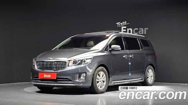 Kia Carnival 11-seater Luxury