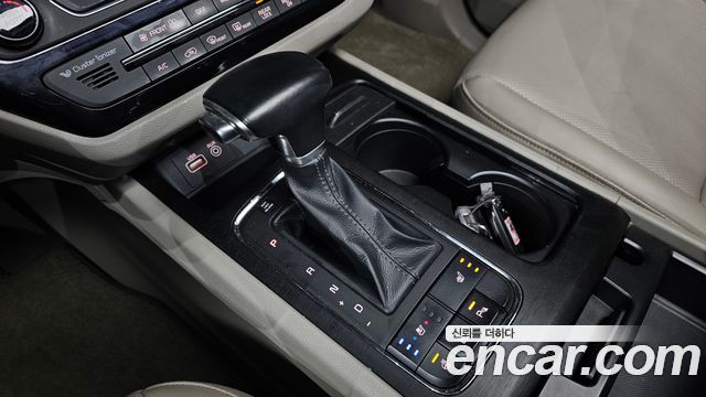 Kia Carnival 11-seater Luxury 2018 — фото 9