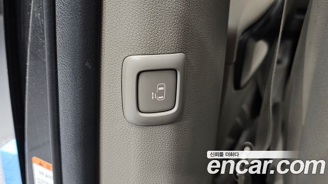 Kia Carnival 11-seater Luxury 2018 — фото 17