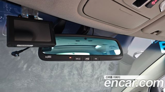 Kia Carnival 11-seater Luxury 2018 — фото 27