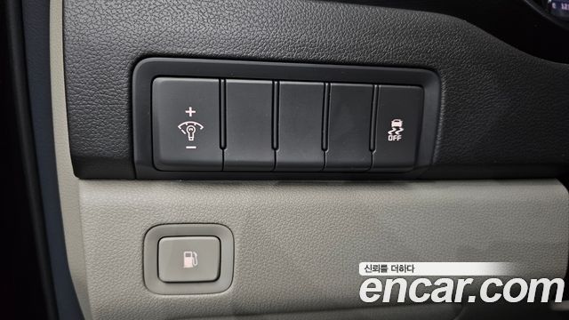 Kia Carnival 11-seater Luxury 2018 — фото 29