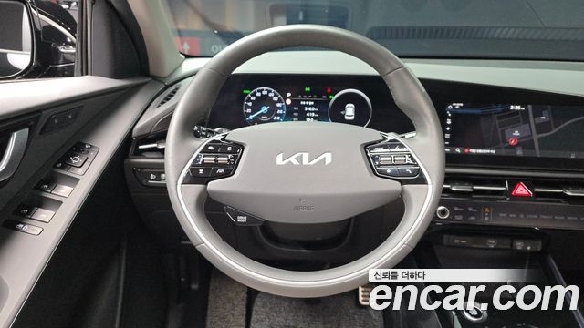 Kia Niro Signature 2022 — фото 13