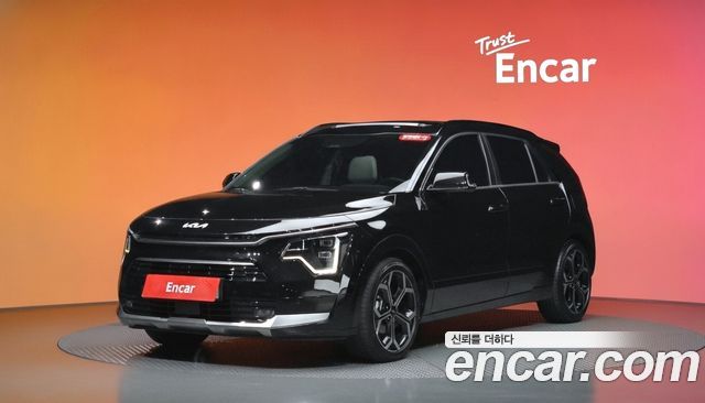 Kia Niro Signature 2022 — фото 1