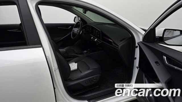 Kia Niro EV Earth 2023 — фото 11