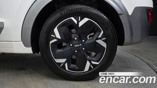 Kia Niro EV Earth 2023 — фото 21