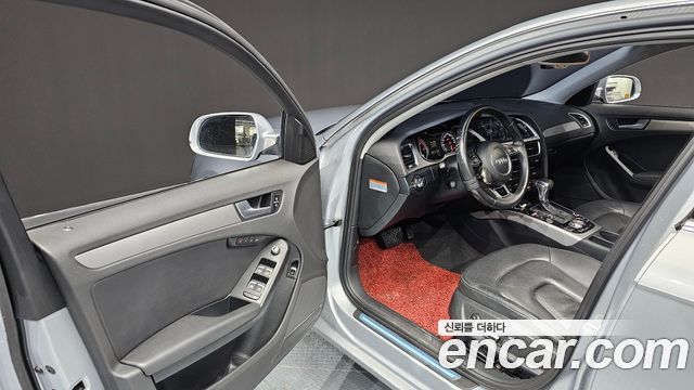 Audi A4 30 TDI Dynamic B8 2015 — фото 10