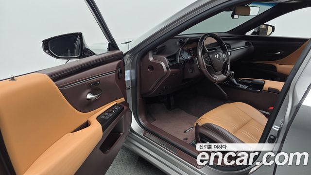 Lexus ES300h (VII) Luxury Plus 2021 — фото 10
