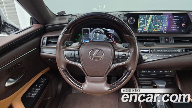 Lexus ES300h (VII) Luxury Plus 2021 — фото 13